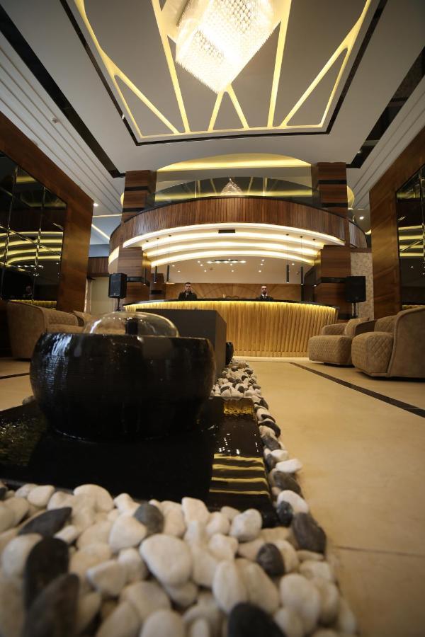 فندق صحارى الخليج Sahara Gulf Hotel Apartments Amã Exterior foto
