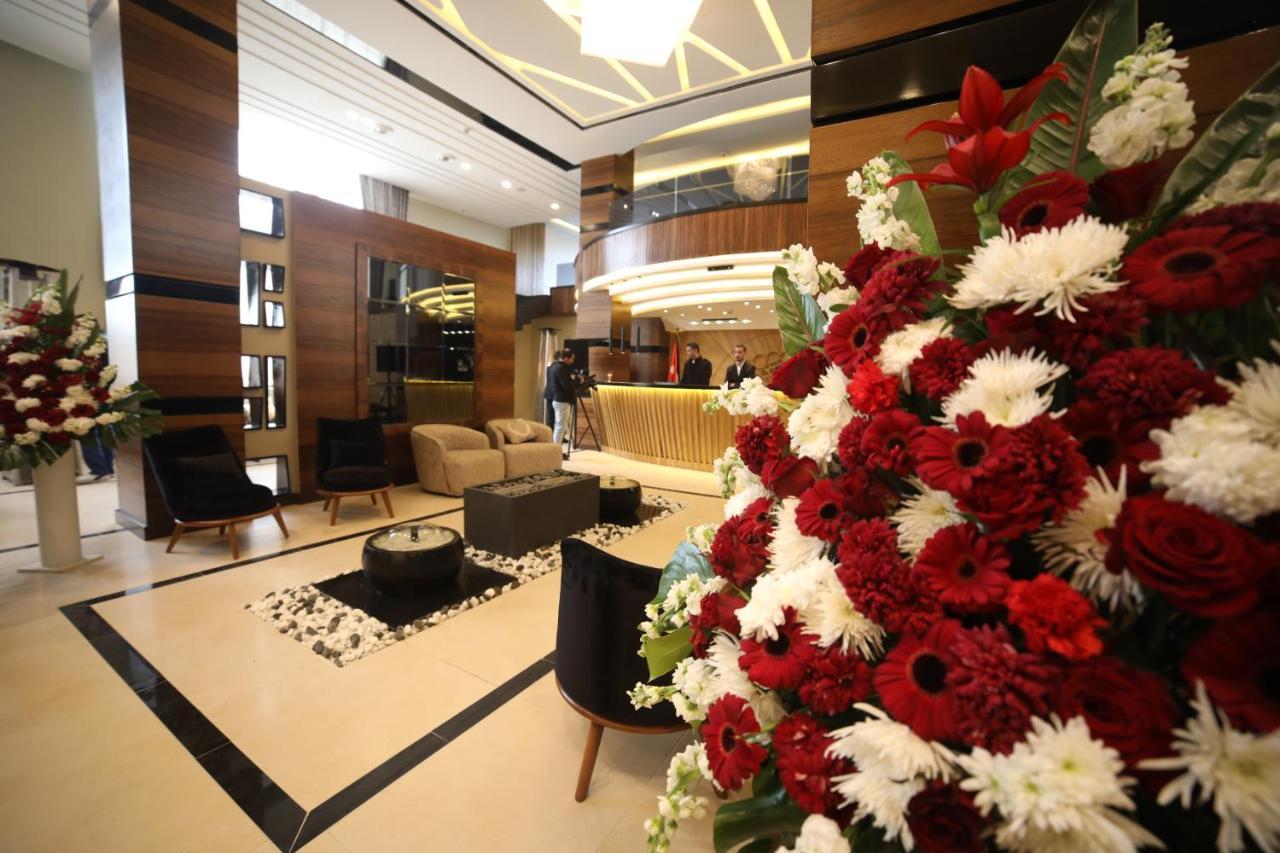 فندق صحارى الخليج Sahara Gulf Hotel Apartments Amã Exterior foto