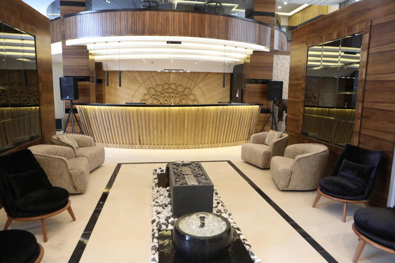 فندق صحارى الخليج Sahara Gulf Hotel Apartments Amã Exterior foto
